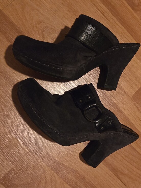 Born Shoes - Born Black Suede Heeled Mule Clogs